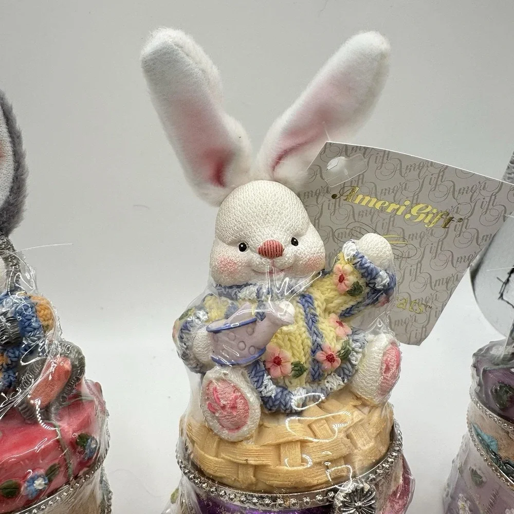 VTG NOS Set Of 3 Easter‎ Bunny Rabbit Hinged Boxes With Candy Decor 5